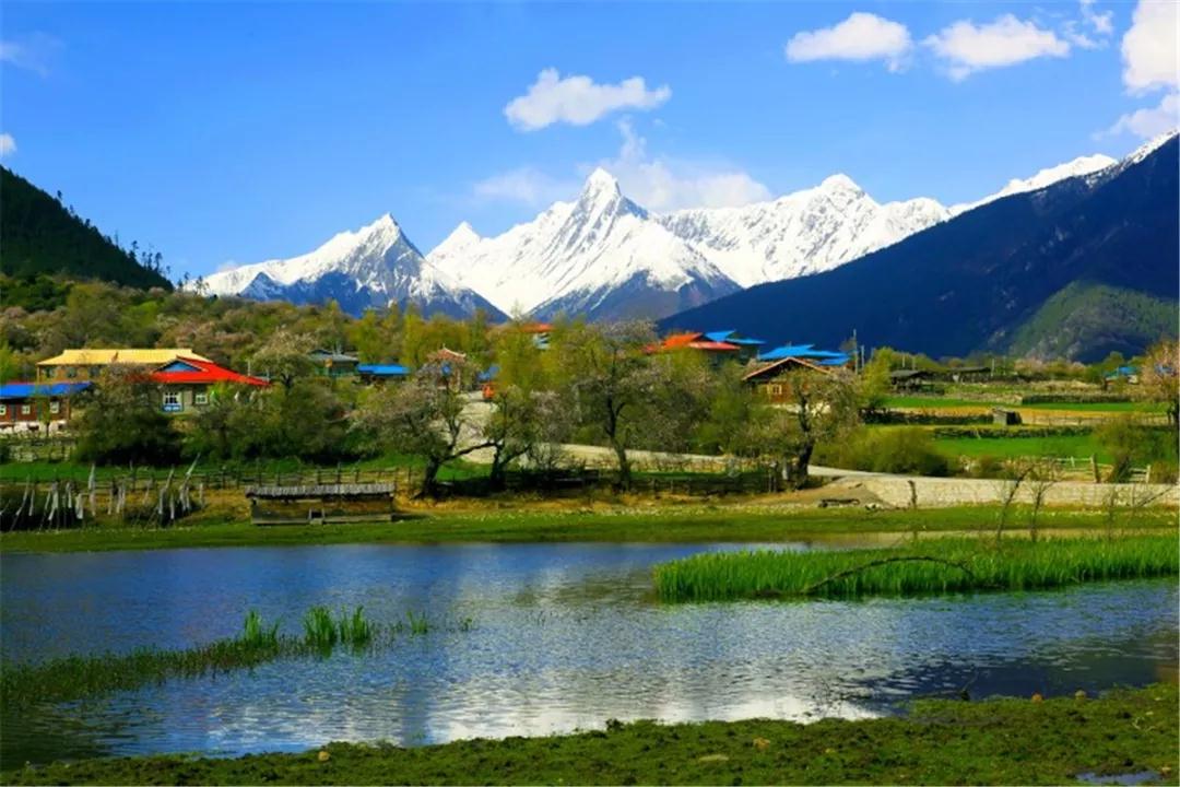 川藏线旅游包车人均多少钱
