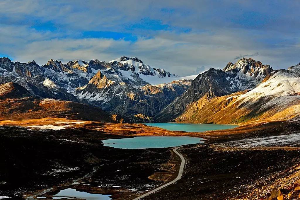 旅游租车景点鉴赏：美丽的川藏线，你是秋天童话